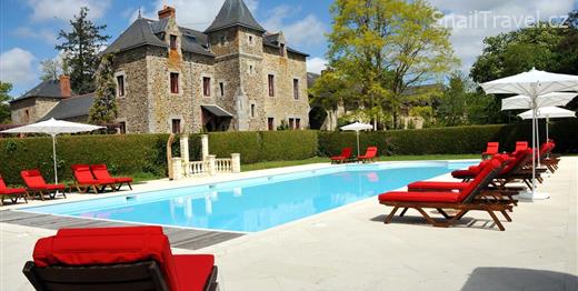 FRANCIE - Les Cottages de La Bretesche - pool.jpg